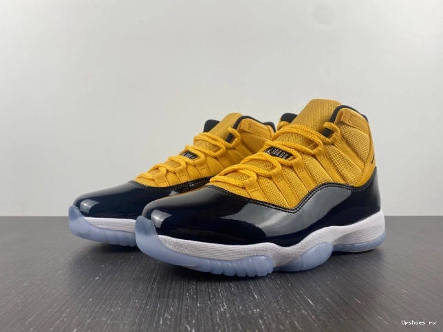 Jordan Air black and 11 yellow 0716